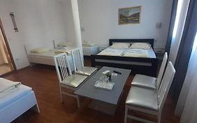 Prenociste Stari Grad - Old Town